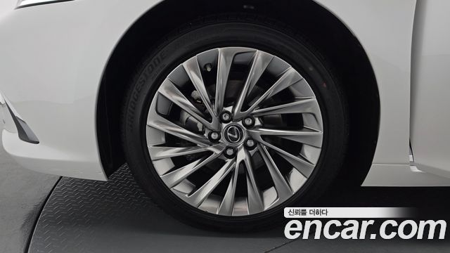 Lexus ES из Кореи Encar