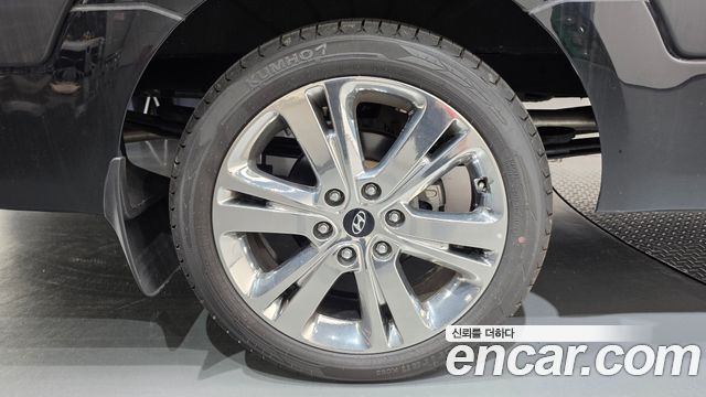 Hyundai Solati 16-seater Deluxe — пробег 270 км — фото 5 из 5
