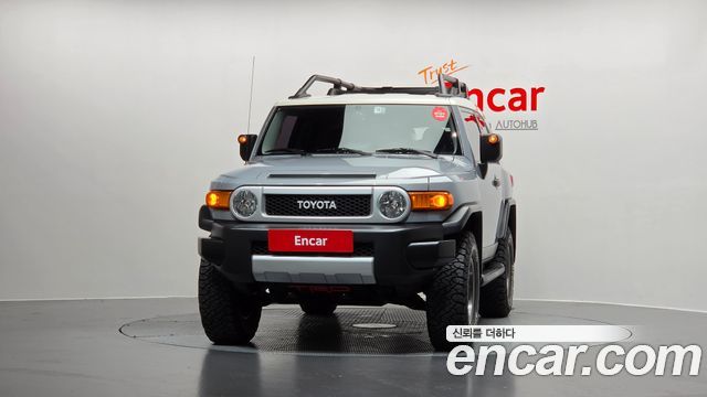 Toyota FJ Cruiser 4WD V6 — пробег 141 642 км