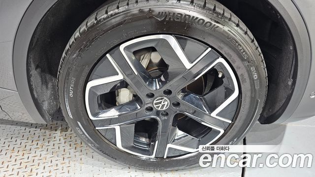 Volkswagen Touareg 3.0 TDI Prestige — пробег 71 850 км
