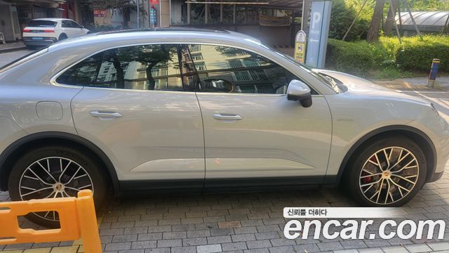 Porsche Macan 4S — пробег 25 000 км — фото 4 из 5
