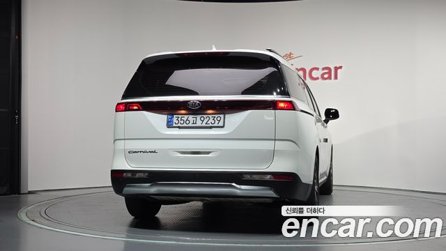 Kia Carnival из Кореи Encar