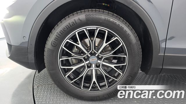 Volkswagen Tiguan 2.0 TDI Premium — пробег 67 867 км — фото 5 из 5