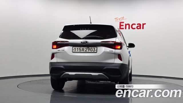 Kia Seltos из Кореи Encar