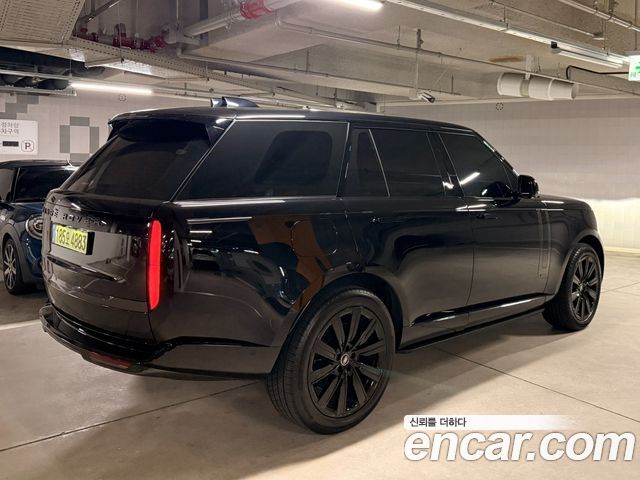 Land Rover Range Rover P550E AB — пробег 14 562 км