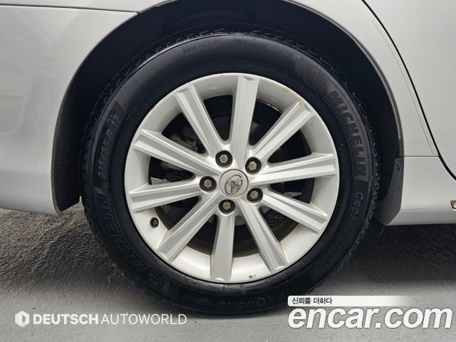 Toyota Camry 2.5 XLE — пробег 185 236 км