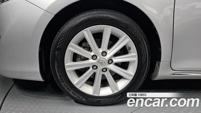 Toyota Camry Hybrid XLE — пробег 138 901 км