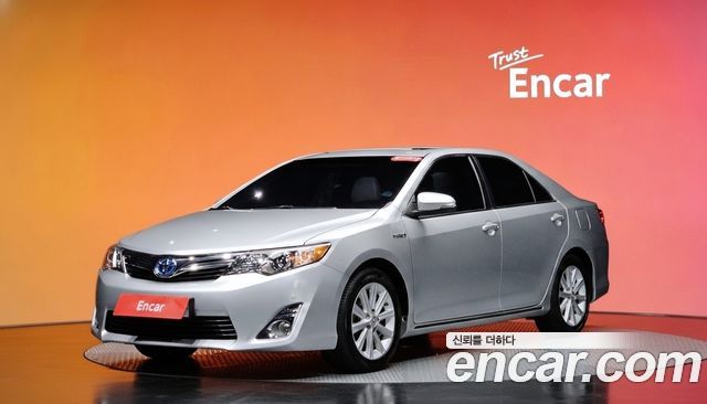 Toyota Camry Hybrid XLE — пробег 138 901 км
