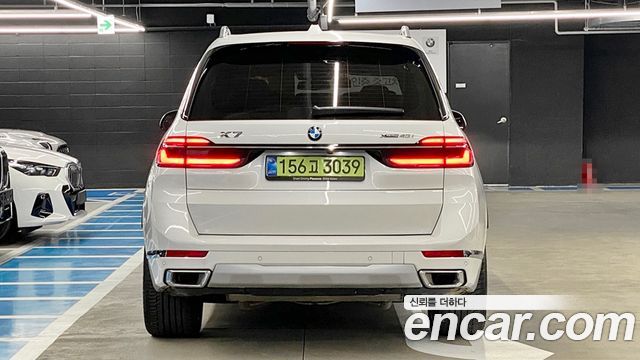 BMW X7 xDrive 40i Design Pure Excellence 7-Seater — пробег 7 023 км — фото 4 из 5