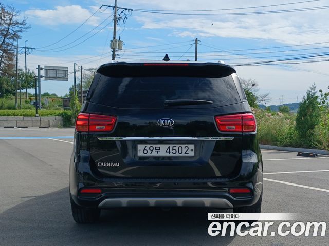 Kia Carnival из Кореи Encar