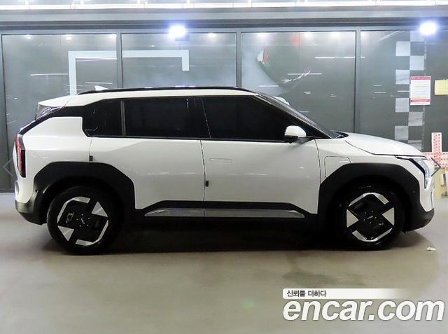 Kia EV3 из Кореи Encar