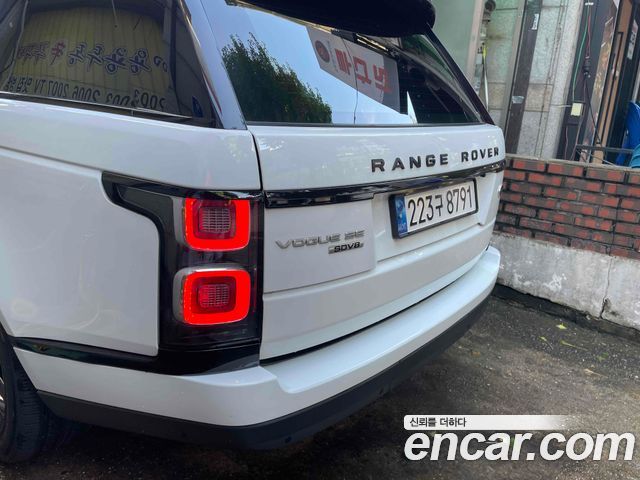 Land Rover Range Rover 4.4 SDV8 Vogue SE DIESEL — пробег 84 000 км