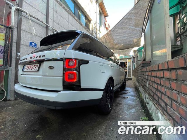 Land Rover Range Rover 4.4 SDV8 Vogue SE DIESEL — пробег 84 000 км