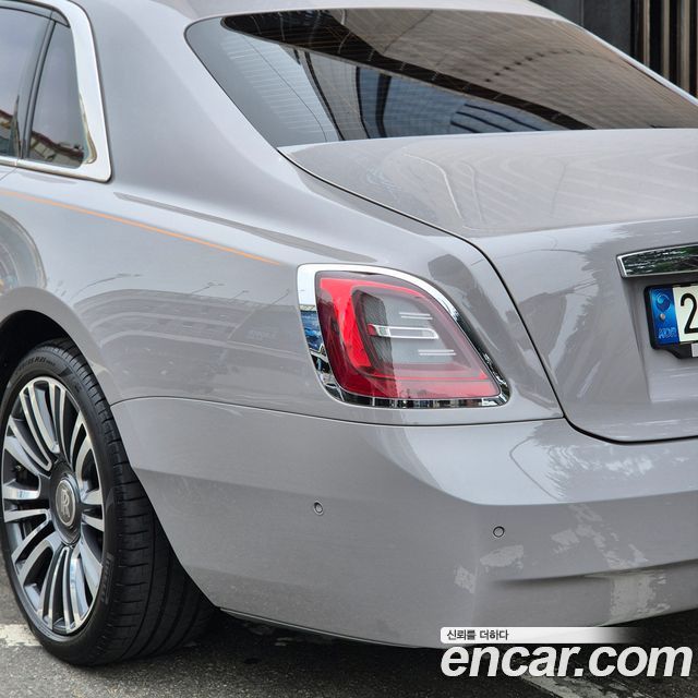 Rolls-Royce Ghost 6.7 V12 — пробег 25 300 км