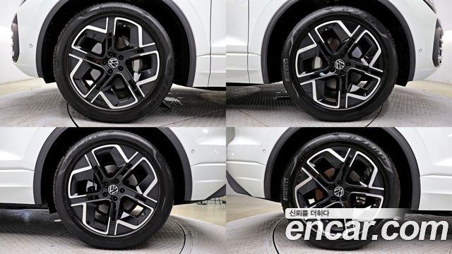 Volkswagen Touareg 3.0 TDI Prestige — пробег 11 913 км