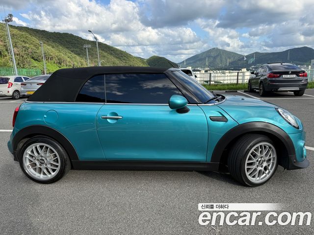 Mini Cooper Convertible Standard 3rd Generation — пробег 150 100 км