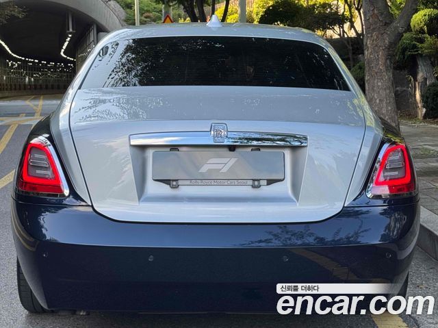 Rolls-Royce Ghost 6.7 V12 — пробег 14 300 км