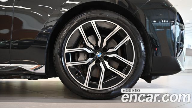 BMW i7 eDrive 50 M Sport — пробег 22 143 км