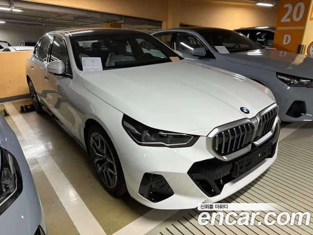 BMW 5-Series 520i M Sport — пробег 5 км — фото 2 из 5