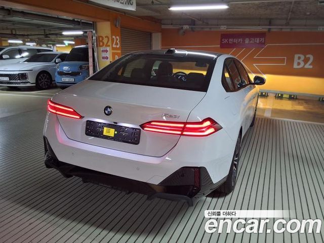BMW 5-Series 520i M Sport — пробег 5 км — фото 5 из 5