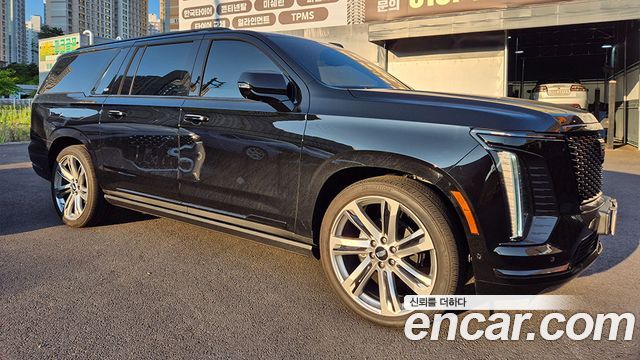 Cadillac Escalade 6.2 ESV ESV Sports Platinum — пробег 3 924 км