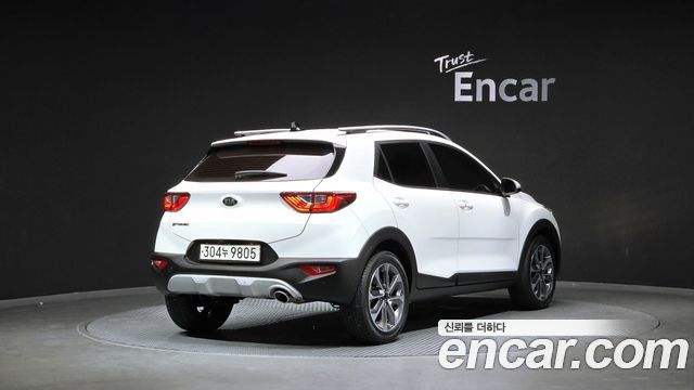 Kia Stonic 1.4 Prestige — пробег 68 634 км — фото 2 из 5