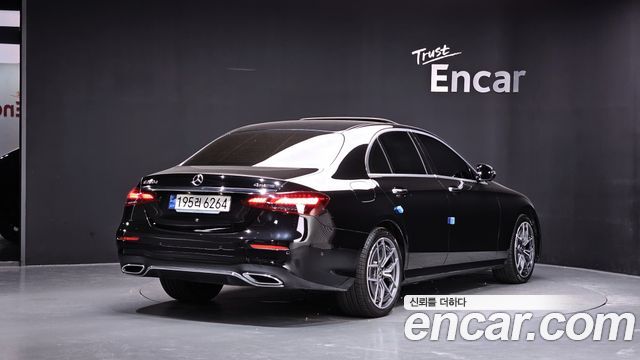 Mercedes-Benz E-Class E220d 4MATIC AMG Line — пробег 50 826 км — фото 2 из 5