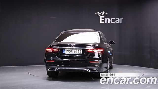 Mercedes-Benz E-Class E220d 4MATIC AMG Line — пробег 50 826 км — фото 4 из 5