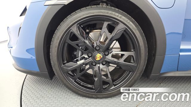 Porsche Taycan из Кореи Encar