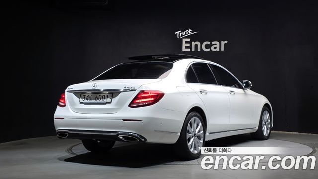 Mercedes-Benz E-Class из Кореи Encar