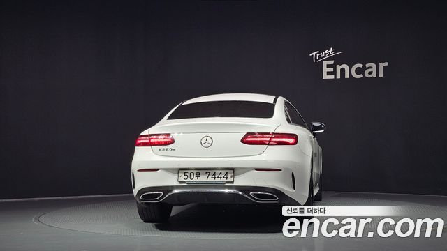 Mercedes-Benz E-Class из Кореи Encar