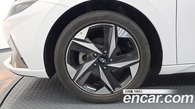 Hyundai AVANTE 1.6 Smart — пробег 17 397 км — фото 5 из 5