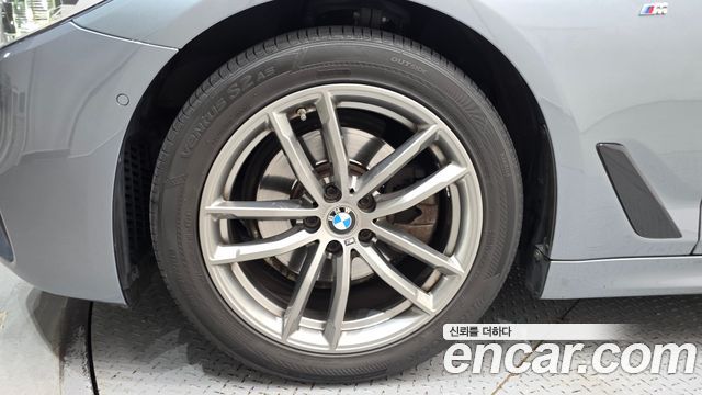 BMW 5-Series 520d M Sport Package Plus — пробег 118 511 км