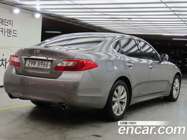 Infiniti M Standard Y51 — пробег 80 491 км