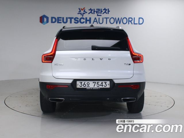 Volvo XC40 T4 R-Design — пробег 40 111 км — фото 5 из 5