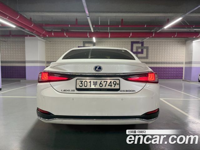 Lexus ES Luxury Plus — пробег 110 117 км