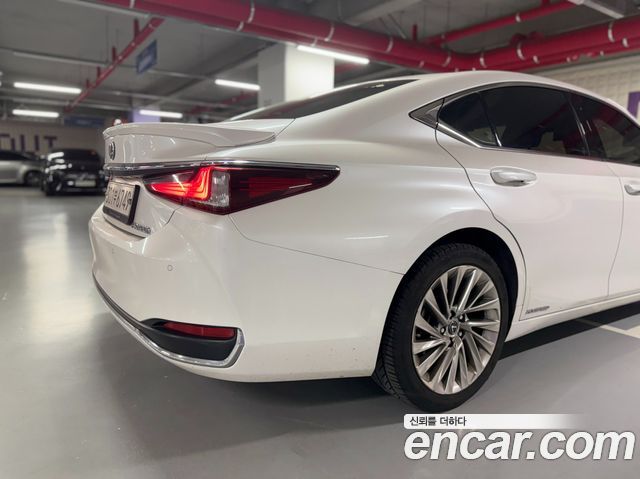Lexus ES Luxury Plus — пробег 110 117 км