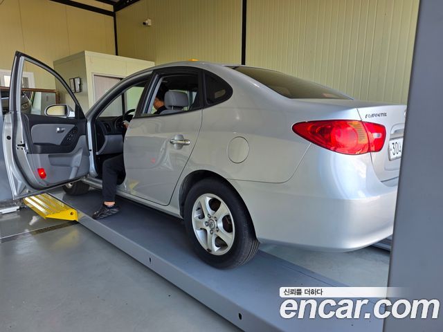 Hyundai AVANTE 1.6 VVT S16 LUXURY — пробег 45 240 км