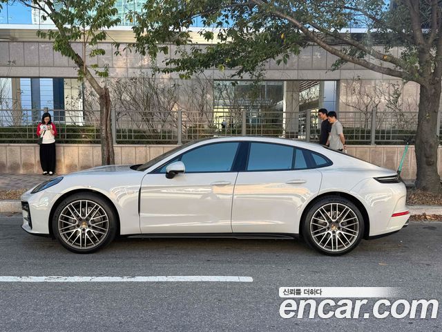 Porsche Panamera 2.9 AWD — пробег 14 800 км