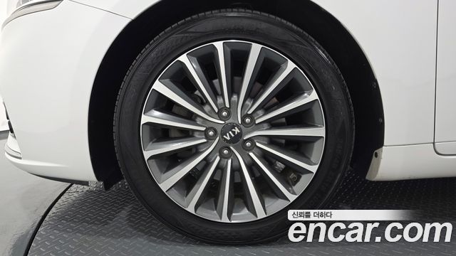 Kia K7 из Кореи Encar