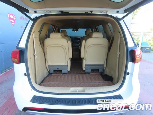 Kia Carnival 9-seater Noblesse — пробег 156 698 км — фото 5 из 5