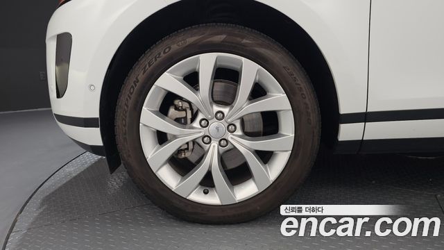 Land Rover Range Rover Evoque P250 SE — пробег 29 086 км