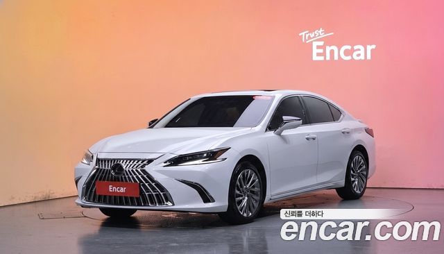 Lexus ES Executive — пробег 13 232 км — фото 1 из 5