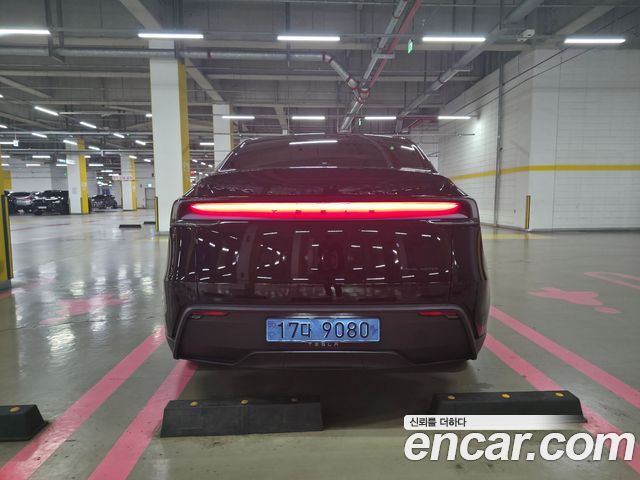Tesla Model Y Premium Long Range AWD — пробег 1 500 км