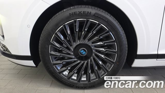 Hyundai Grandeur Calligraphy — пробег 1 978 км
