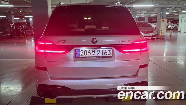 BMW X7 xDrive 40i M Sport 7STR — пробег 28 465 км