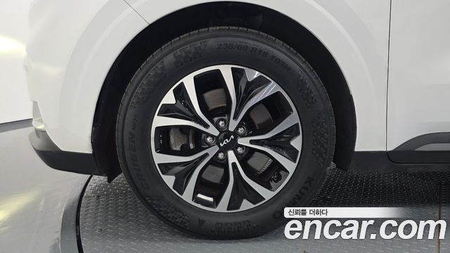 Kia Carnival Diesel 9-Seater Prestige — пробег 92 618 км