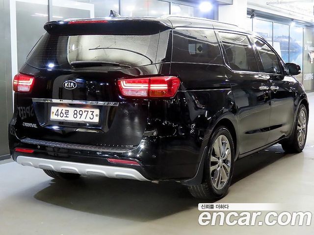 Kia Carnival 9-seater Noblesse — пробег 185 531 км