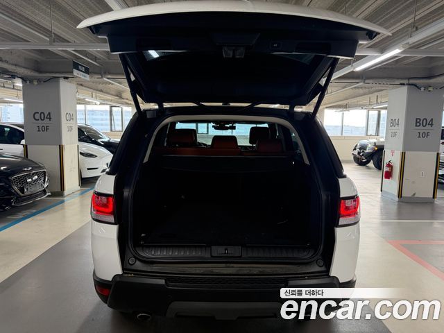 Land Rover Range Rover Sport 3.0 SDV6 HSE Dynamic — пробег 102 097 км