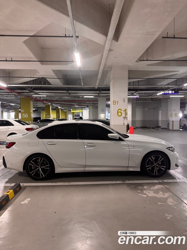 BMW 3-Series 320i M Sport — пробег 4 500 км